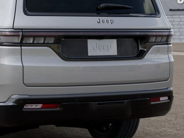 New 2026 Silver-Zynith Exterior Paint Jeep 85th Anniversary Edition image 13