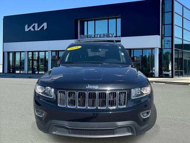 Used 2016 Black Jeep Laredo image 2