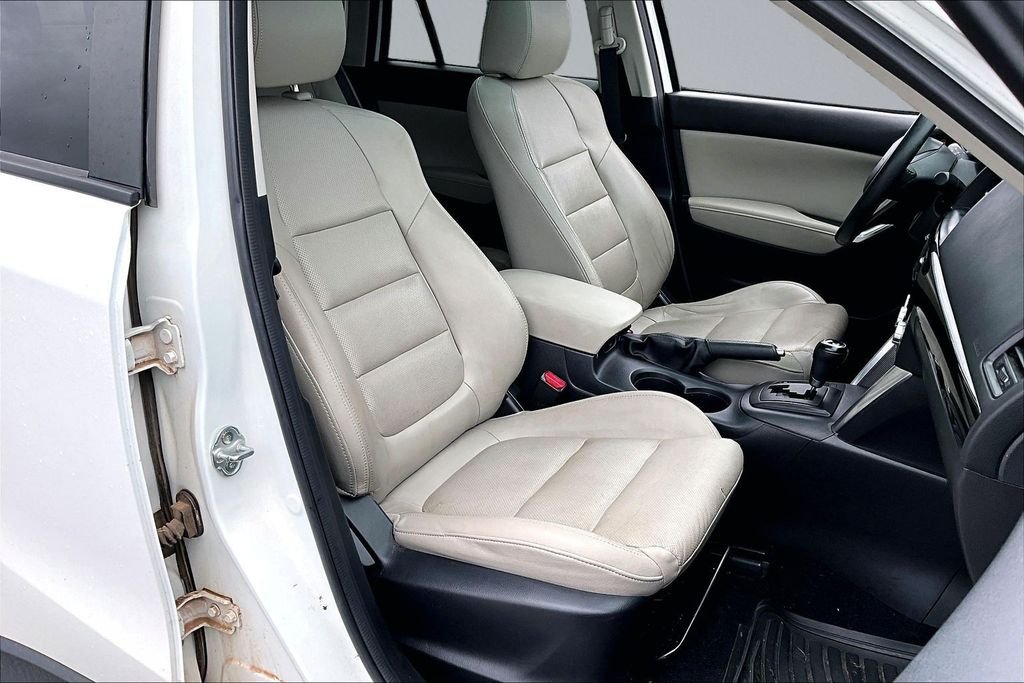 Used 2014 White Mazda Grand Touring image 7