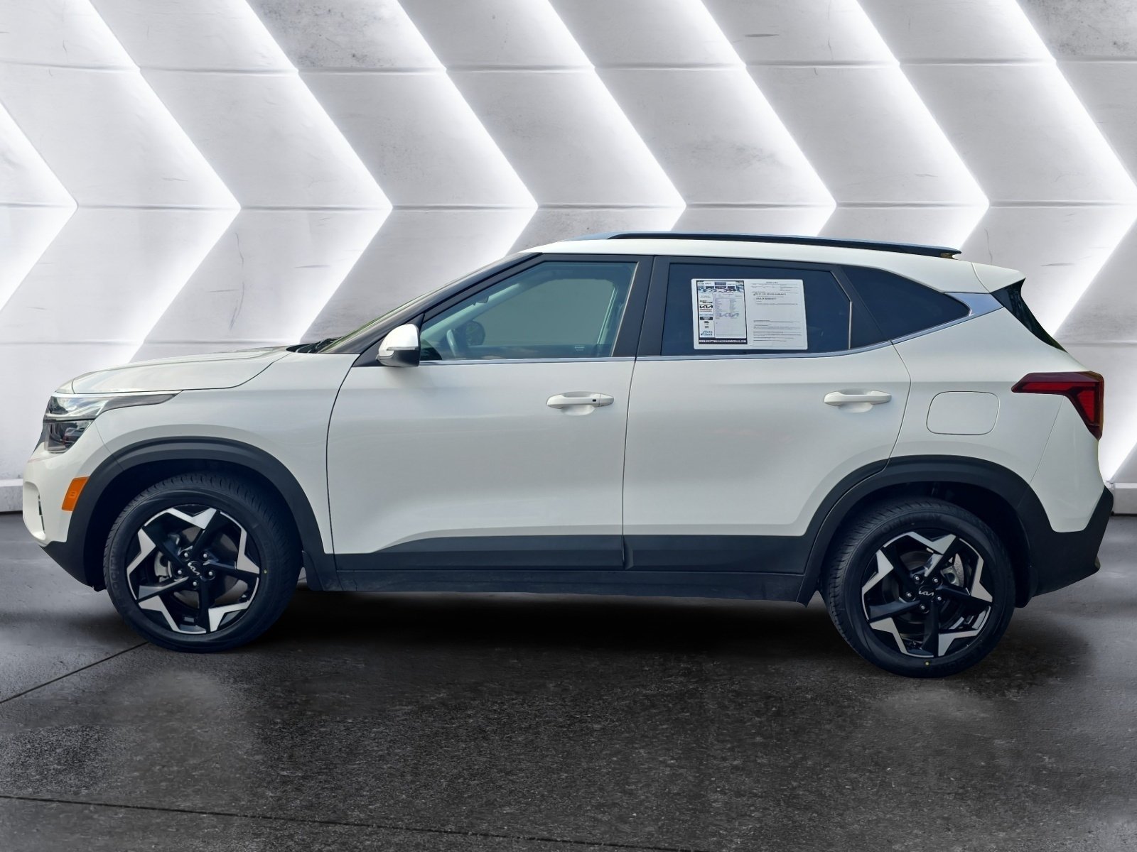 Used 2024 White Kia EX image 2