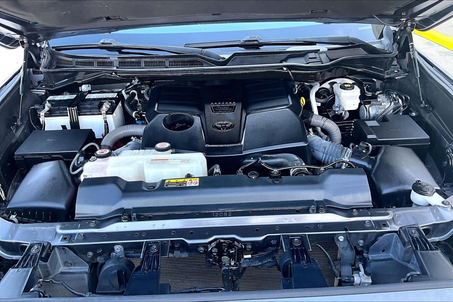 Used 2022 Magnetic Gray Metallic Toyota SR5 image 27