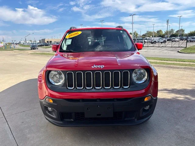 Used 2016 Colorado Red Jeep Latitude image 4