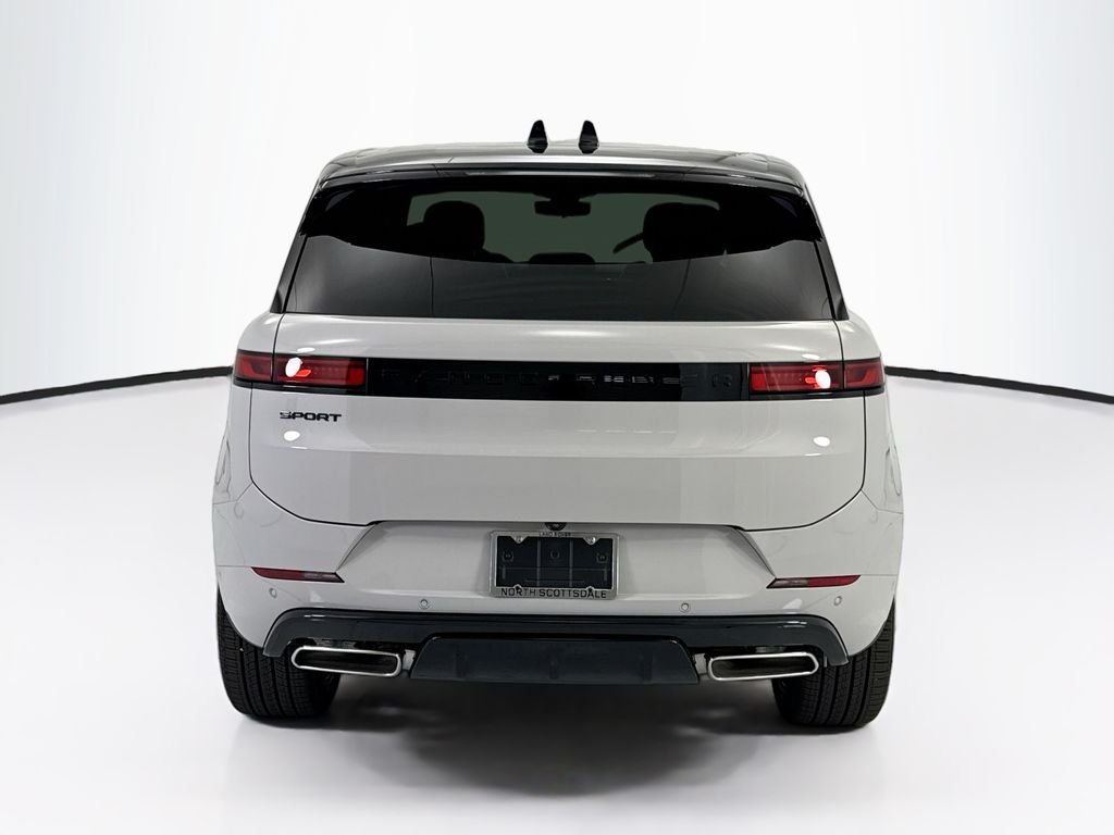 New 2026 Borasco Grey Land Rover Dynamic SE image 6