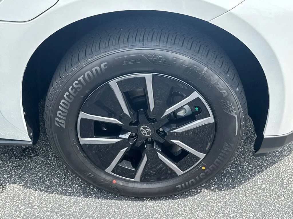 New 2026 Wind Chill Pearl Toyota XLE image 12