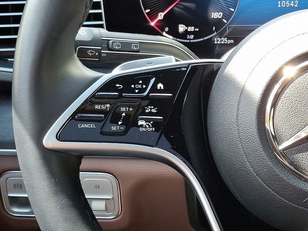 Certified Used 2025 Black Mercedes-Benz GLE 450e image 22