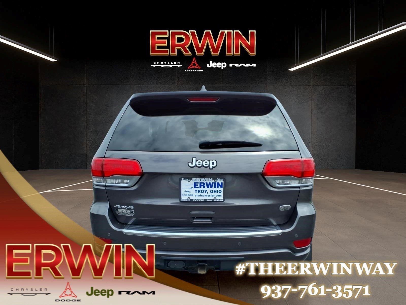 Used 2019 Granite Crystal Metallic Clear Coat Jeep Overland image 6