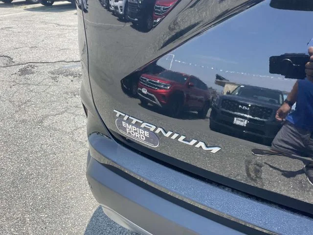 2024 Ford Edge Titanium - Photo 5