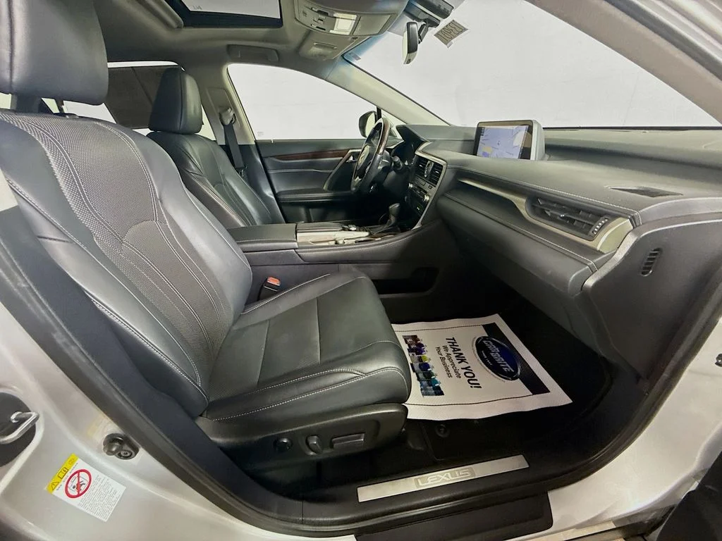 Used 2016 Silver Lining Metallic Lexus Base image 29