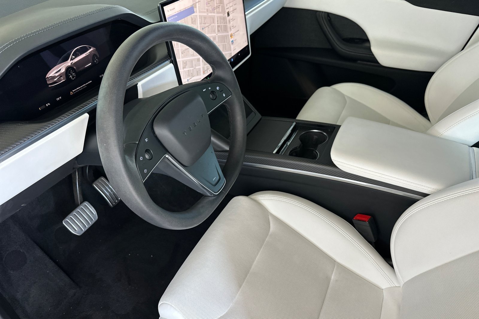 Used 2023 BLACK Tesla  image 9