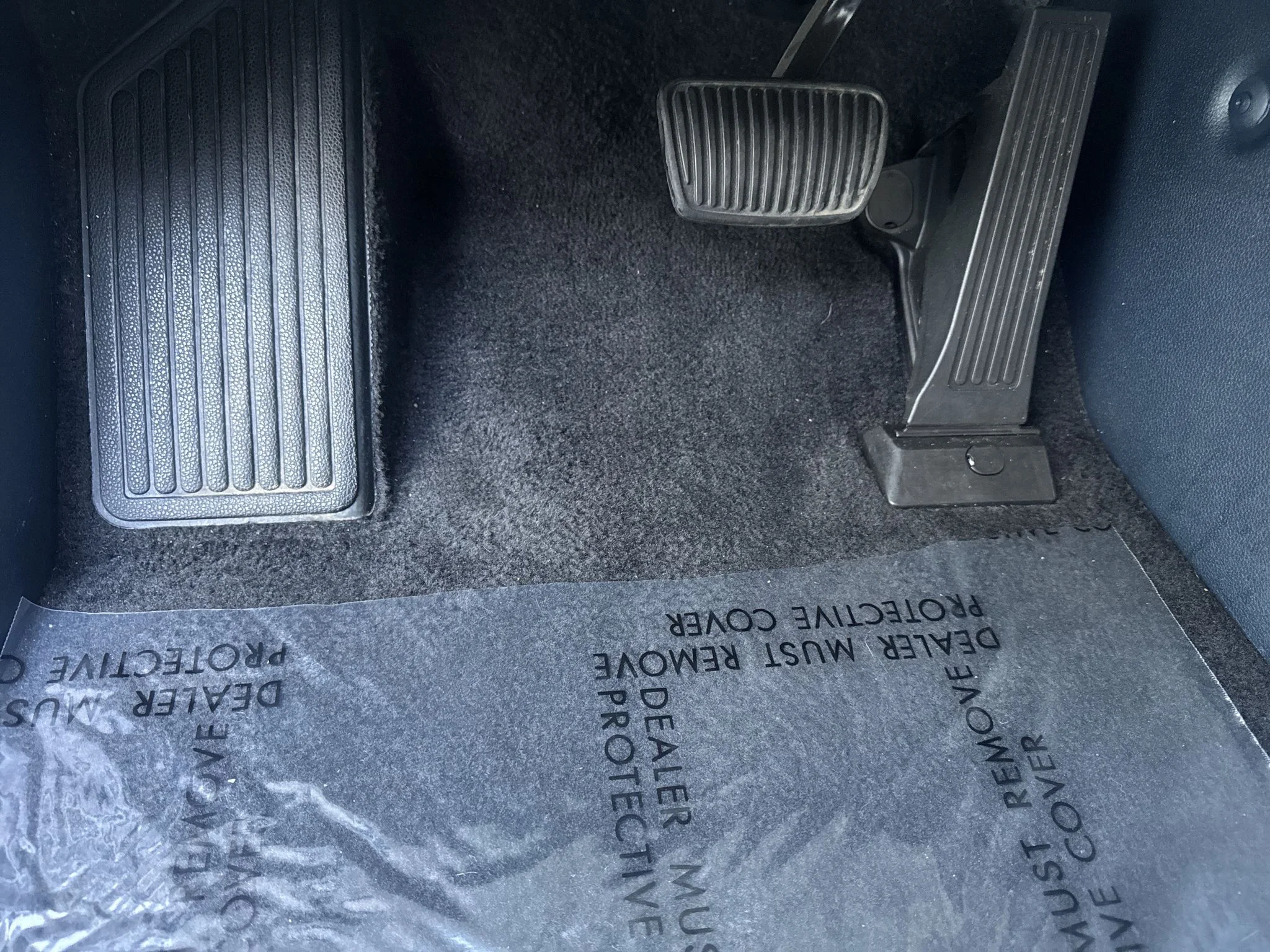 Used 2025 CERAMIC SILVER Kia EX image 15