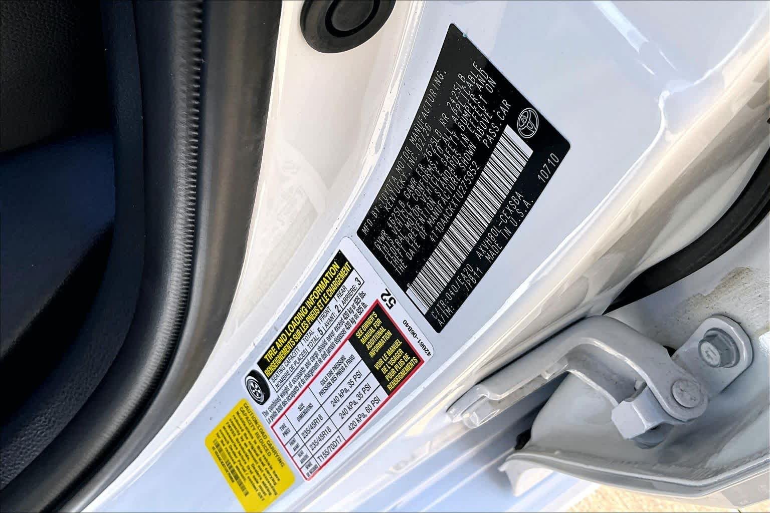 Used 2026 Ice Cap Toyota SE image 33