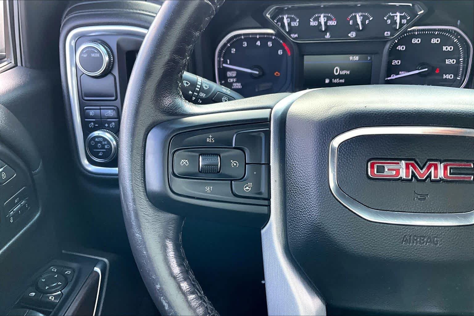 Used 2022 Onyx Black GMC SLT image 24