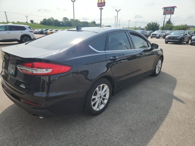 Used 2019 Black Ford SE image 5