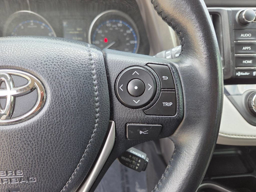 Used 2018 Magnetic Gray Metallic Toyota XLE image 34