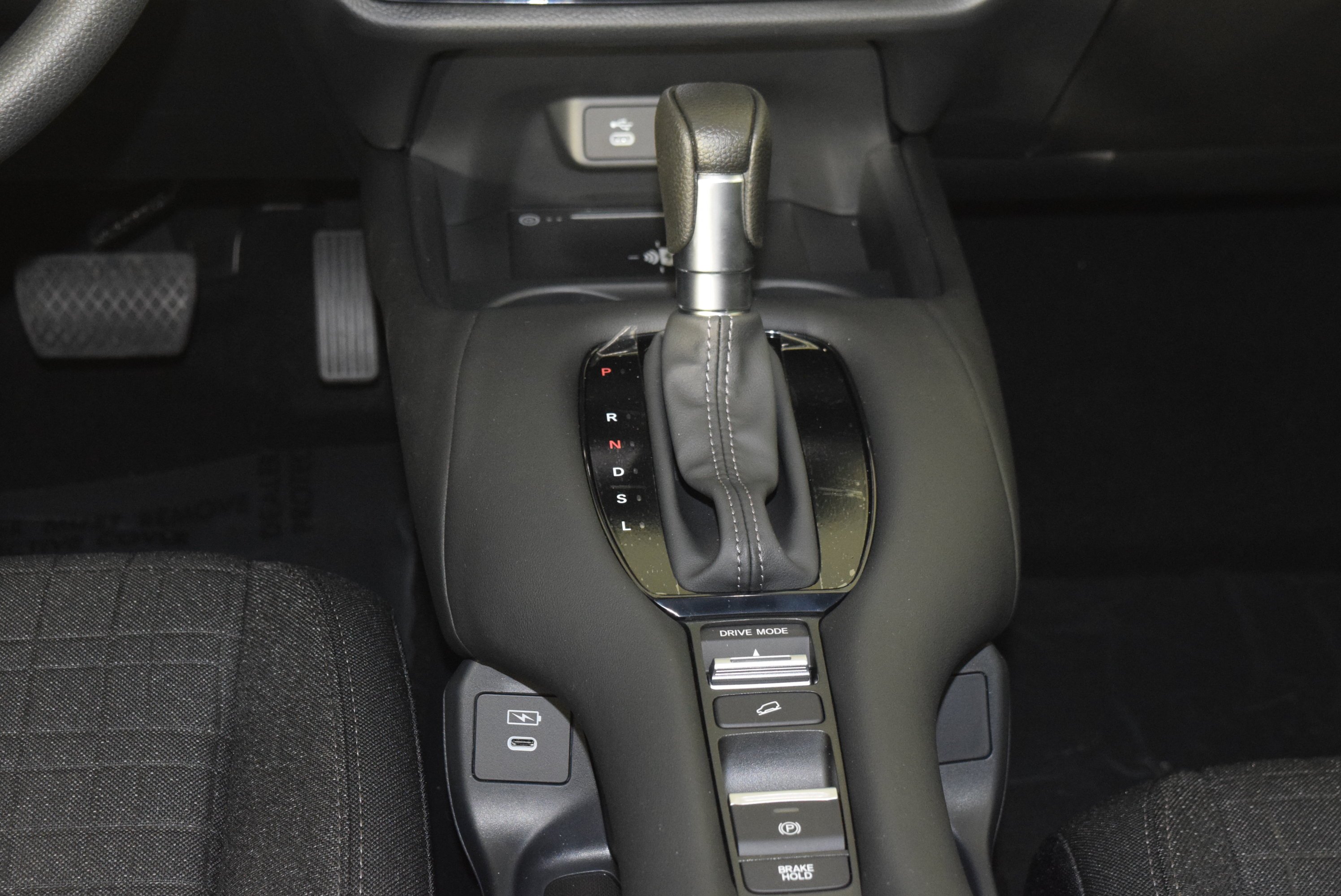 New 2027 Platinum White Pearl Honda LX image 13