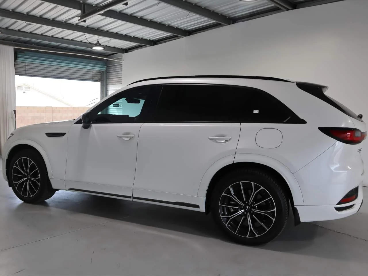 Used 2025 Rhodium White Premium Mazda 3.3 Turbo S Premium Plus image 8