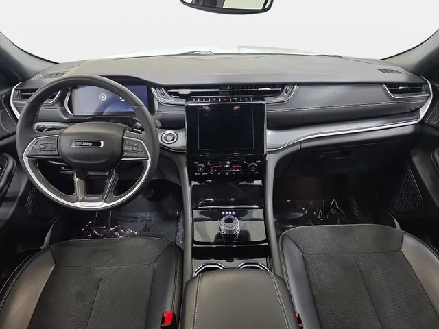 Used 2023 White Jeep Altitude X image 10