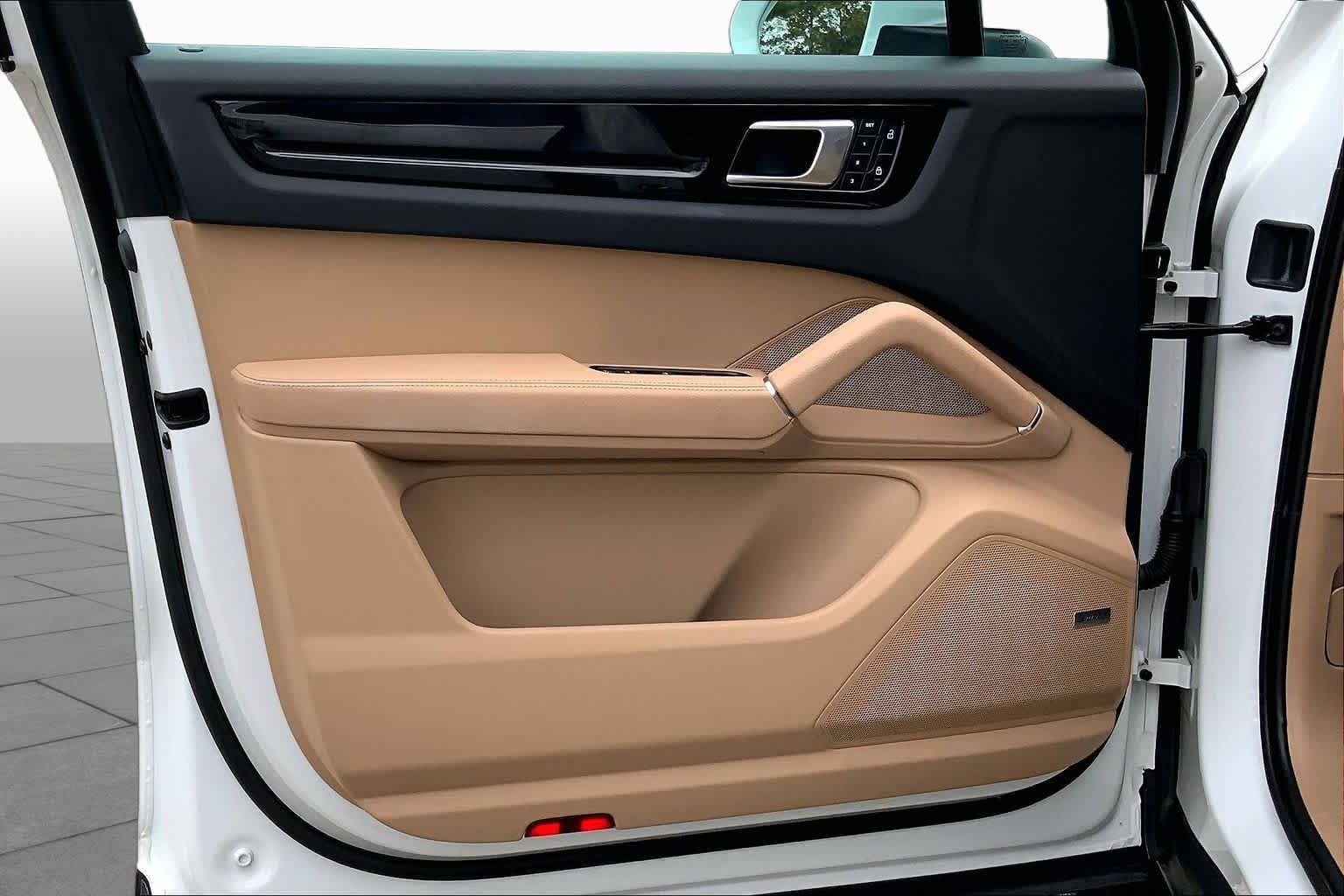 Used 2023  Porsche  image 22