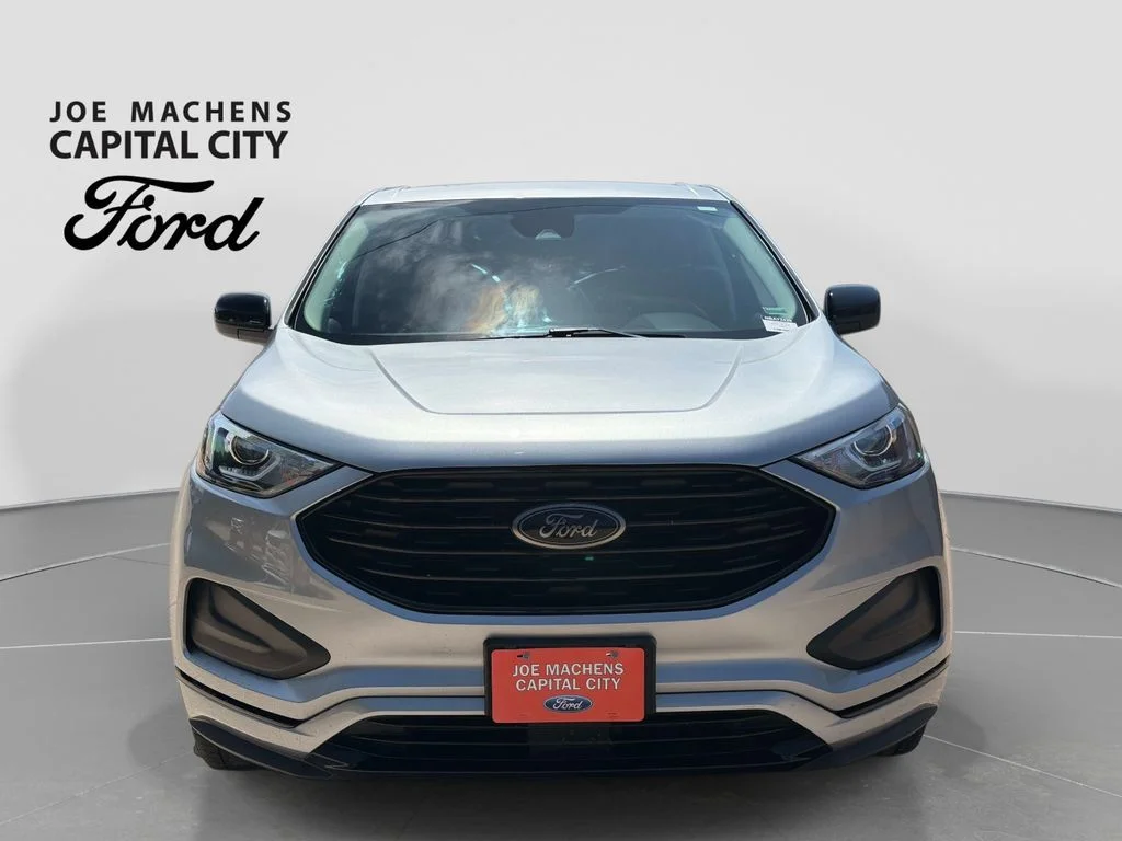 Used 2022 Silver Metallic Ford SE image 10