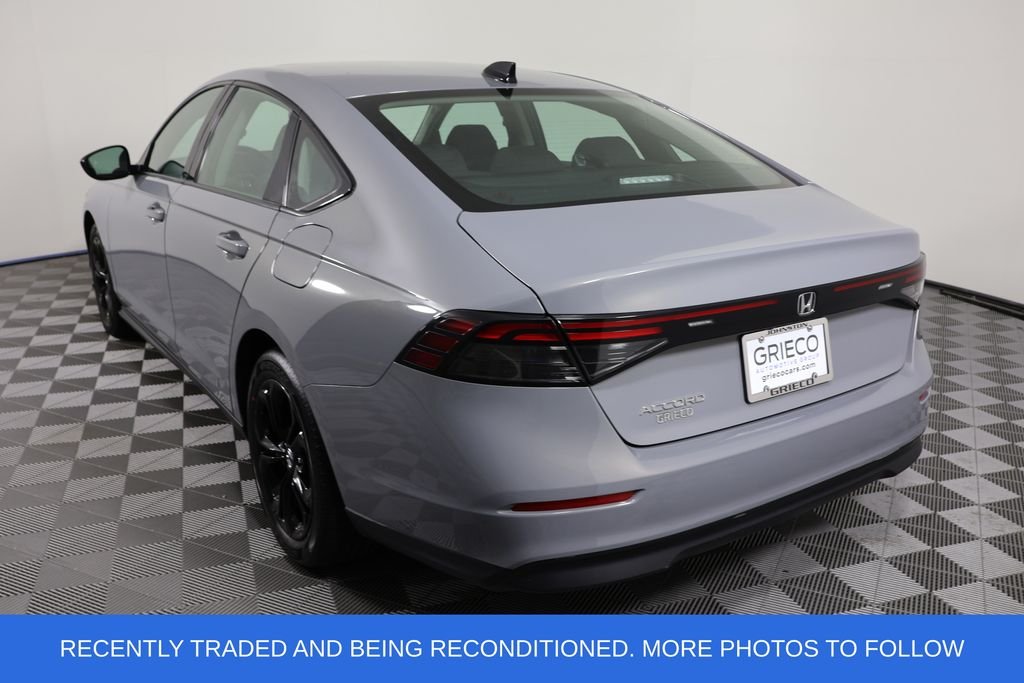 Used 2025 Gray Honda SE image 6