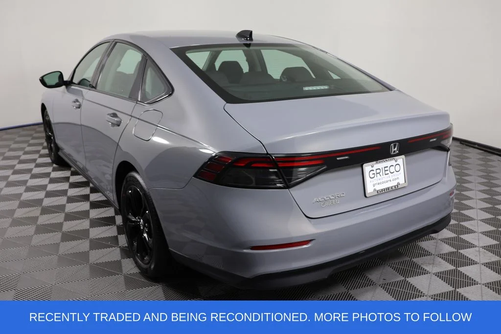 Used 2025 Gray Honda SE image 6