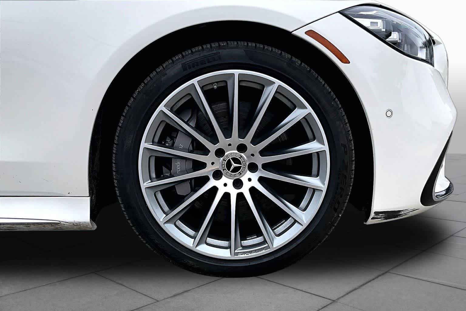 Used 2023 MANUFAKTUR Diamond White Mercedes-Benz S 500 image 11