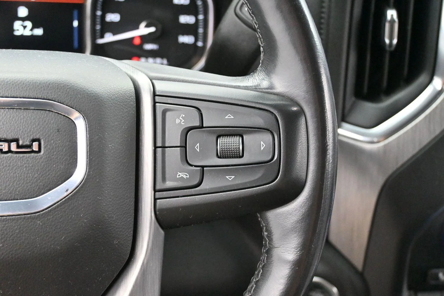 Used 2020 SATIN STEEL METALLIC GMC Denali image 17