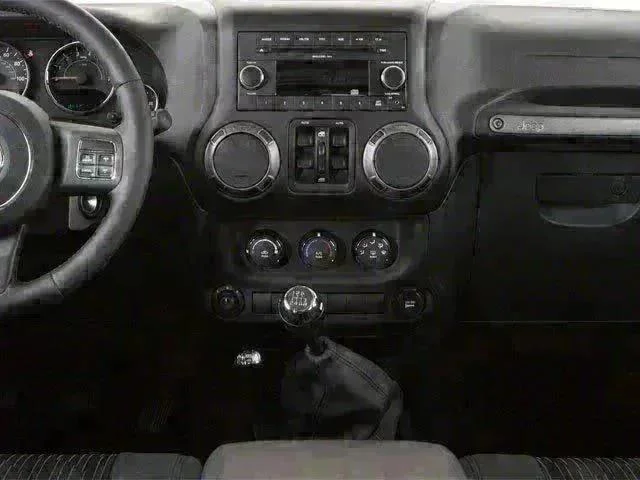 Used 2010 Silver Jeep Unlimited Sahara image 11
