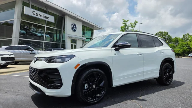 2026 Volkswagen Tiguan SE R-Line Black