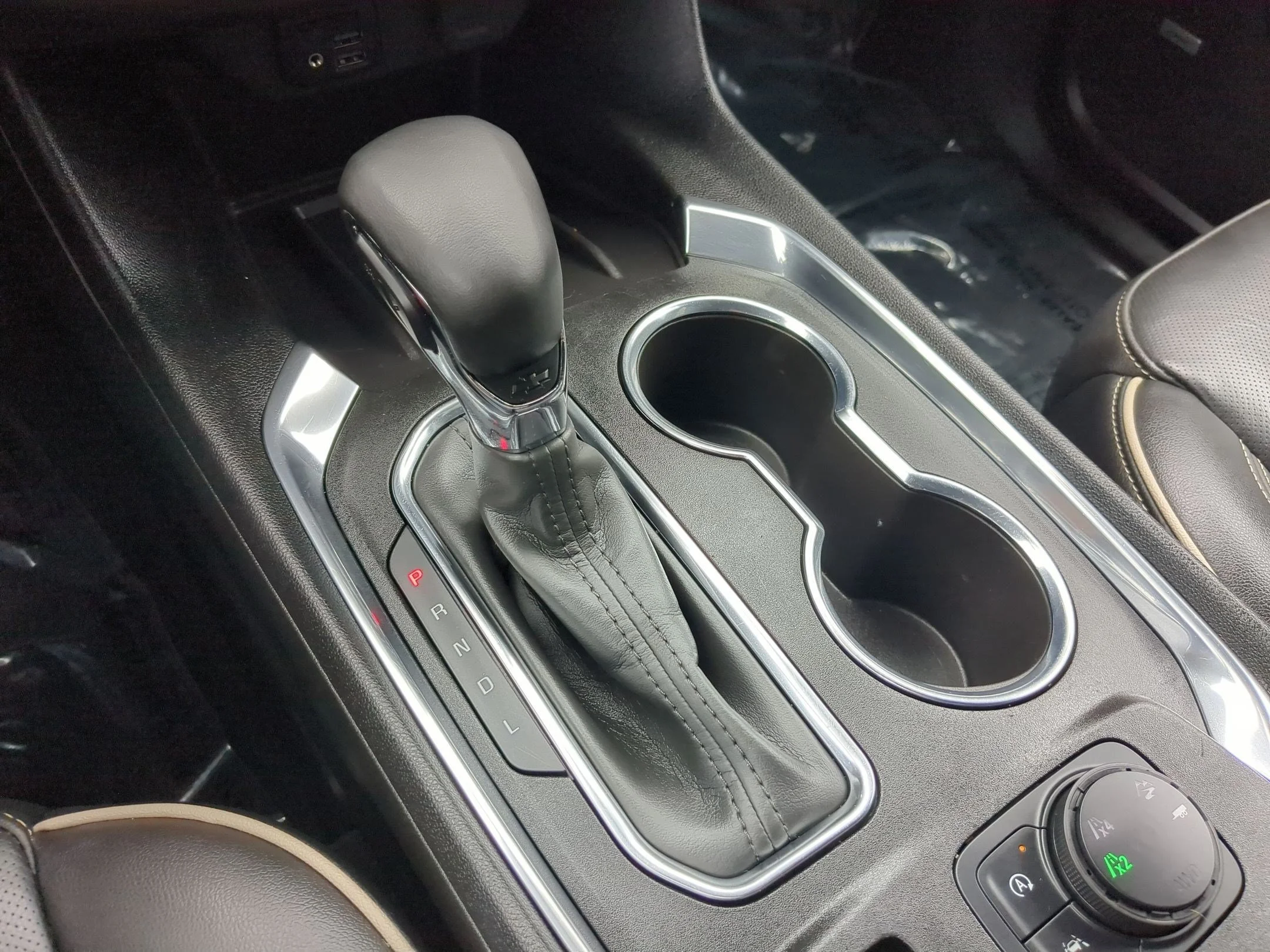 Used 2023 Summit White Chevrolet Premier image 25