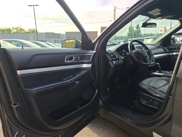 Used 2017 Magnetic Ford XLT image 20