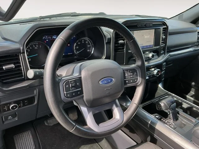 Used 2023  Ford XLT image 9