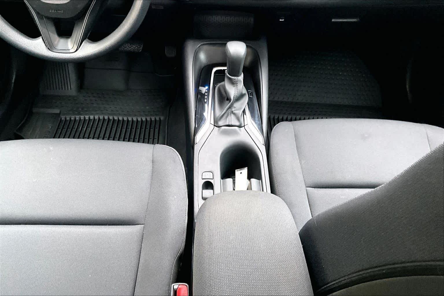 Used 2025 Underground Toyota LE image 17
