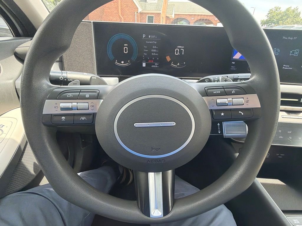Used 2025 Silver Hyundai SEL image 16