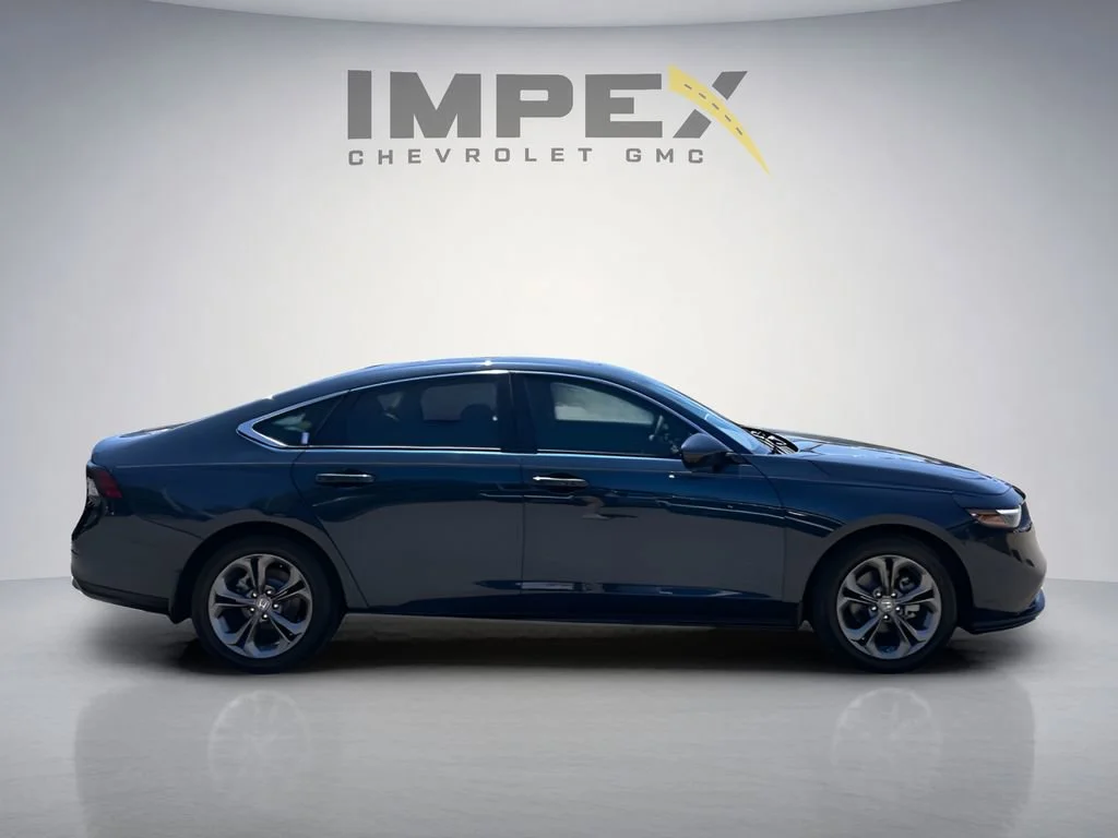 Used 2024  Honda EX image 6