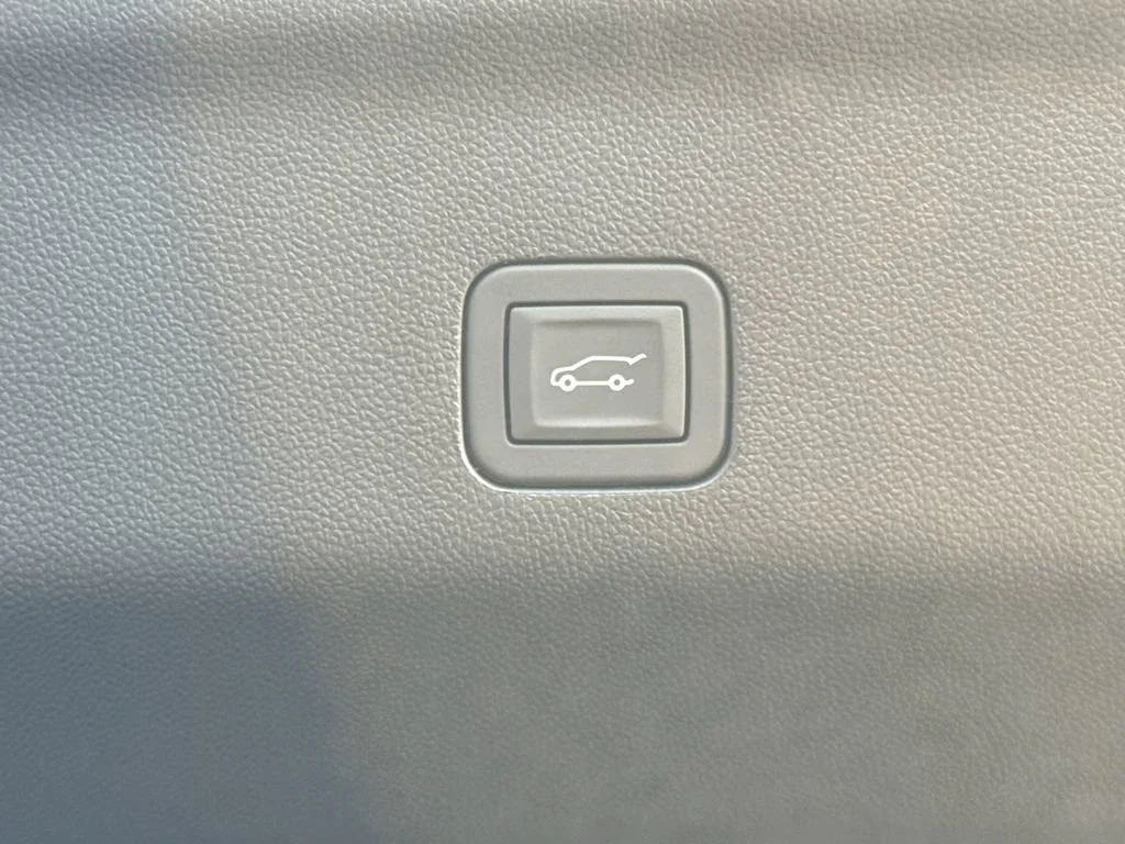 2026 GMC Yukon XL Denali - Photo 33