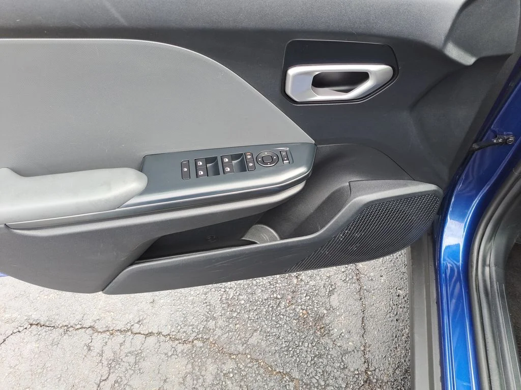Used 2025 Blue Kia LXS image 20