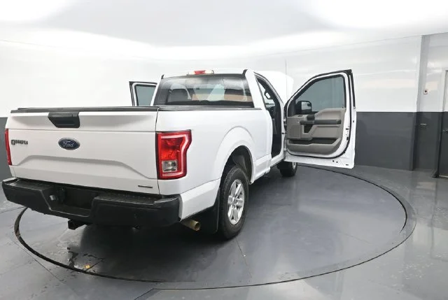 Used 2016 White Ford XL image 40