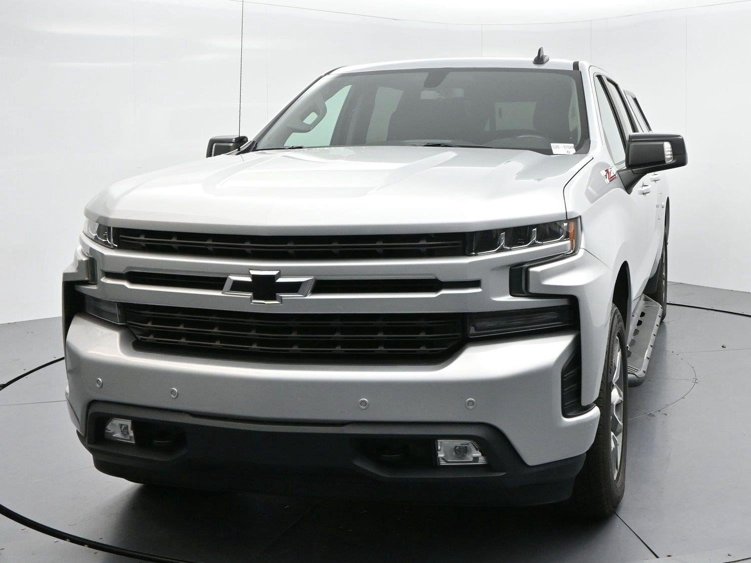 Used 2020 SILVER ICE METALLIC Chevrolet RST image 2
