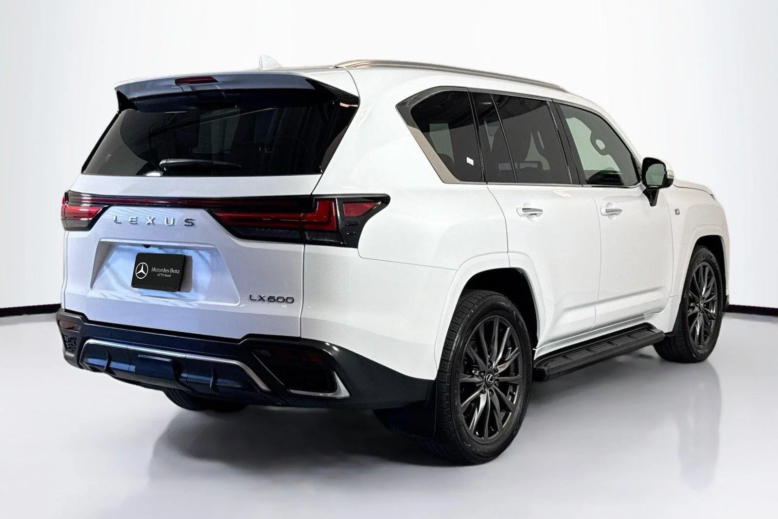 Used 2024 White Lexus LX 600 F SPORT image 5