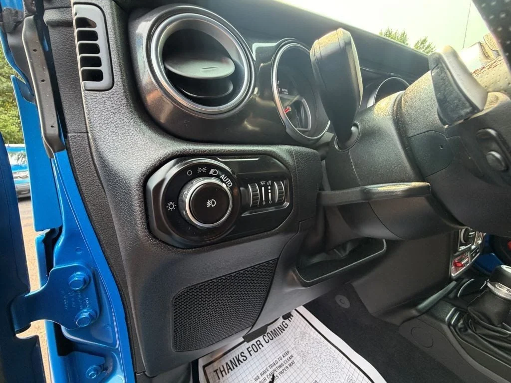 Used 2021 Hydro Blue Pearlcoat Jeep Rubicon 392 Unlimited 4x4 w/ Sky One-Touch Power Top image 13