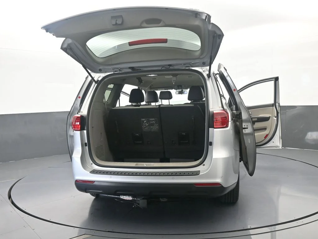 Used 2021 Silky Silver Kia EX image 65