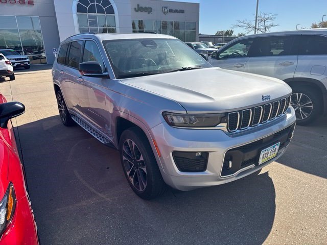Used 2021 Silver Zynith Jeep Overland image 3