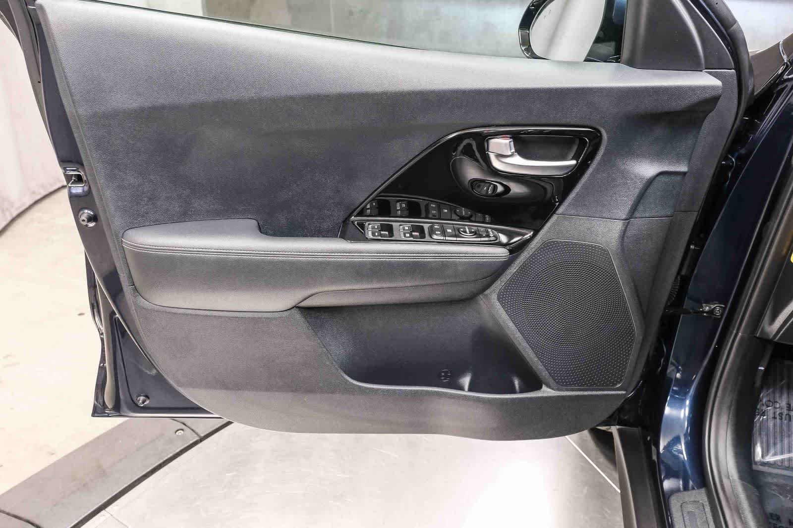 Used 2020 Gravity Blue Kia EX image 27
