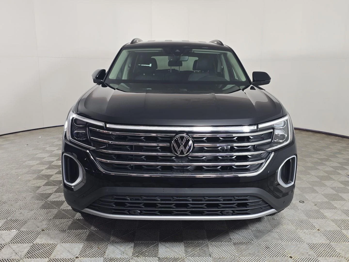 New 2026 Deep Black Pearl Volkswagen 2.0T SE w/Technology image 19