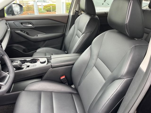 Used 2023 Black Nissan SV image 9