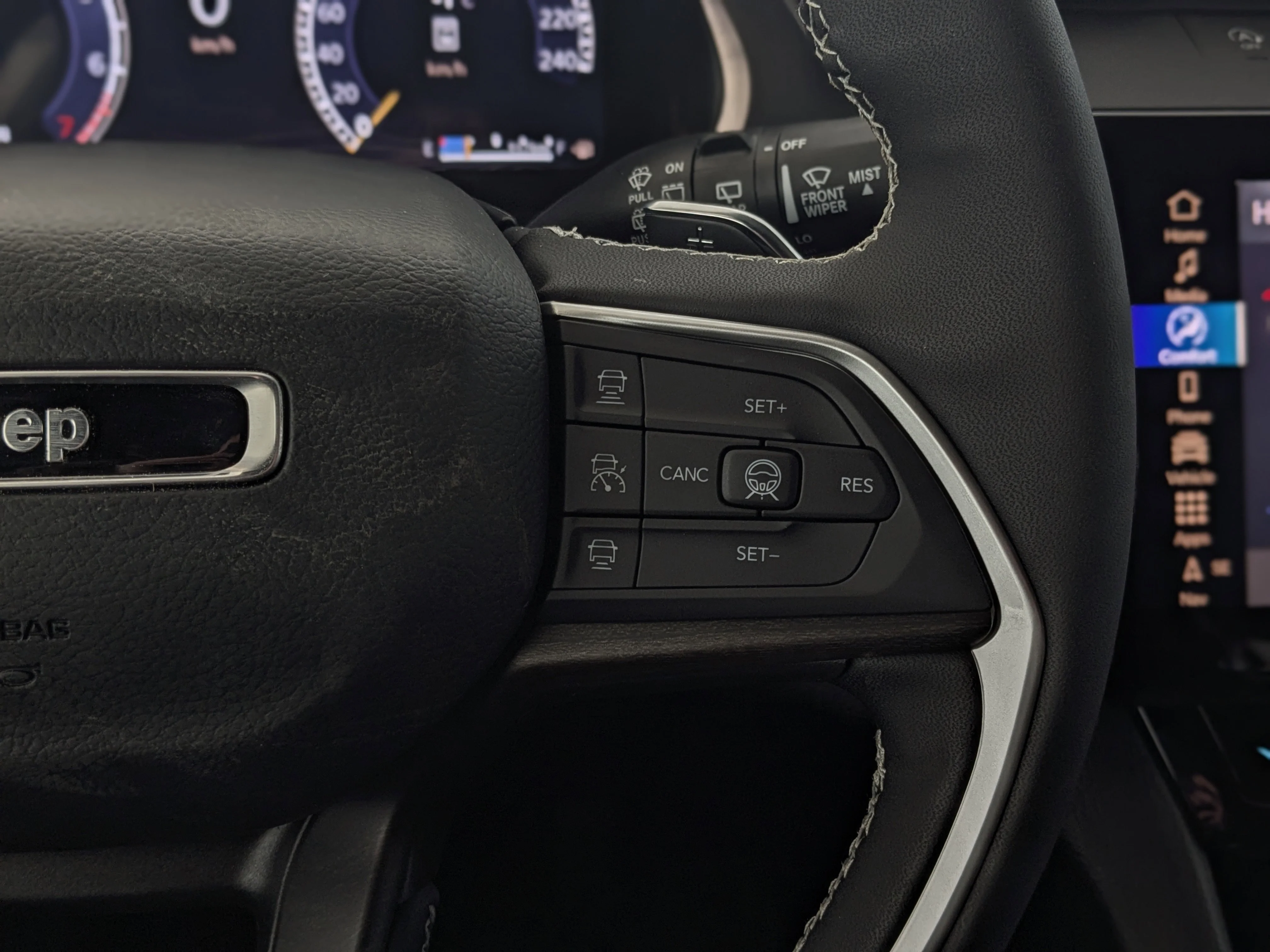 New 2026 Grey Jeep Altitude - - Altitude Appearance Pkg - Power Sunroof - 2.0L I4 Turbo & More image 18