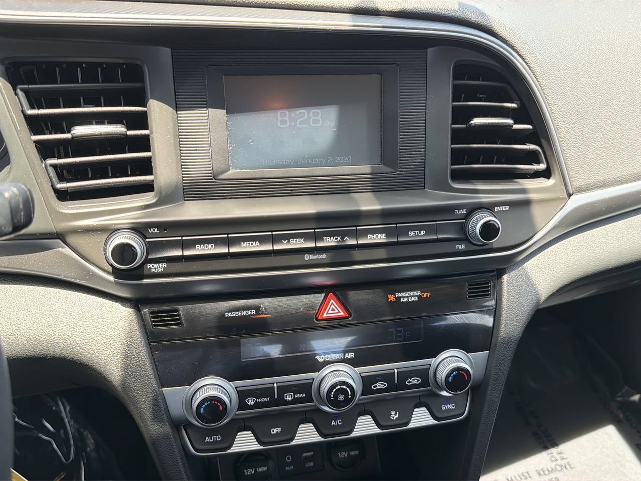 Used 2020 Quartz White Pearl Hyundai SE image 18