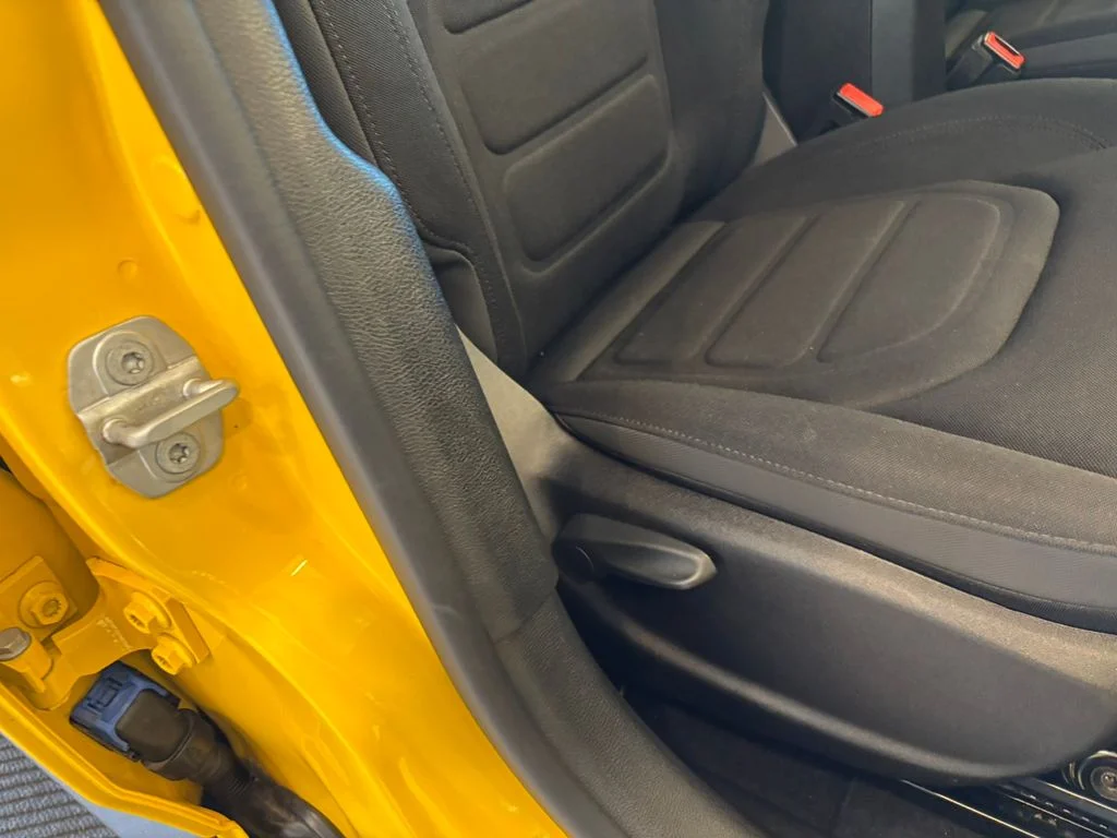 Used 2017 Yellow Jeep Latitude image 21