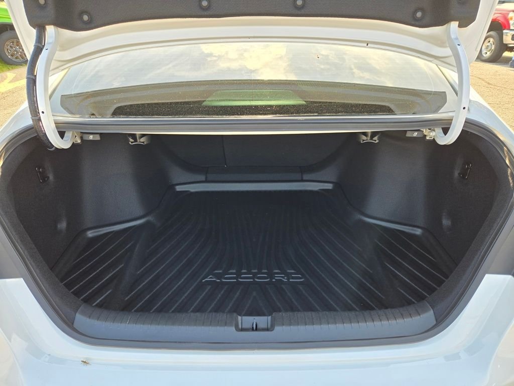 Used 2026 White Honda EX-L image 28